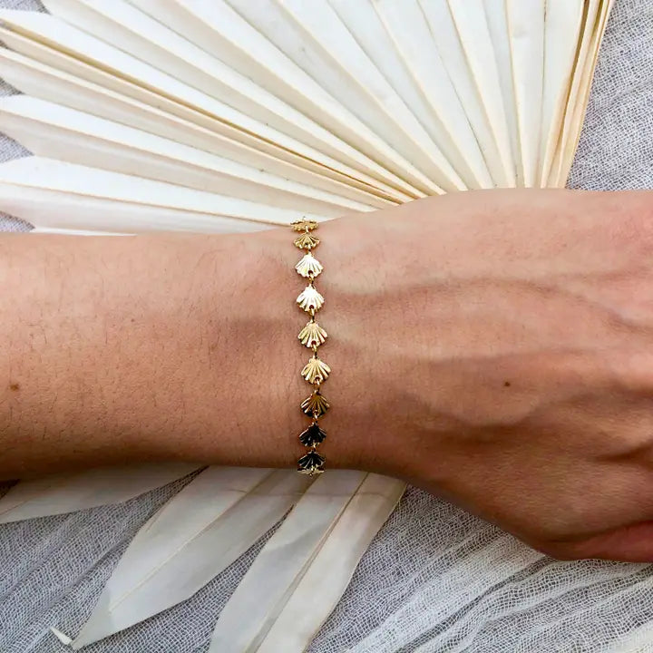 Dainty Seashell Bracelet