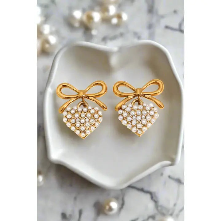 Poppy Pearl Heart Earrings