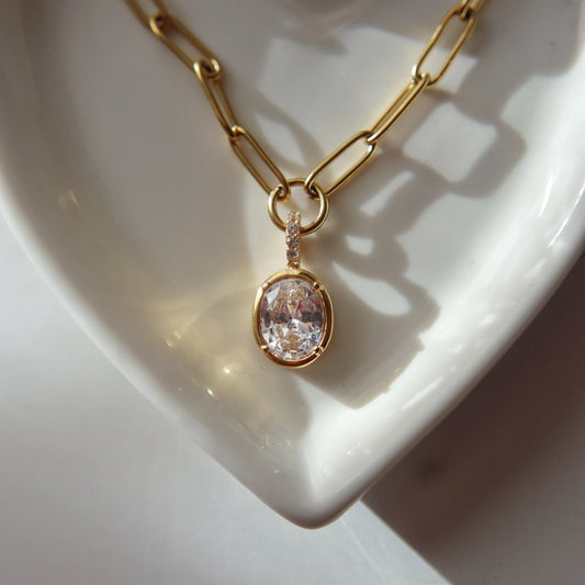 Mila Oval Pendant